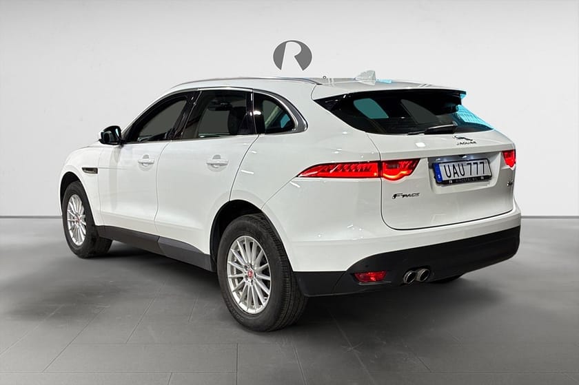 Bild 5 av Jaguar F-Pace 20d AWD 180 HK AUT SIGNATURE FE NAVI M-VÄRM PDC 8800MIL