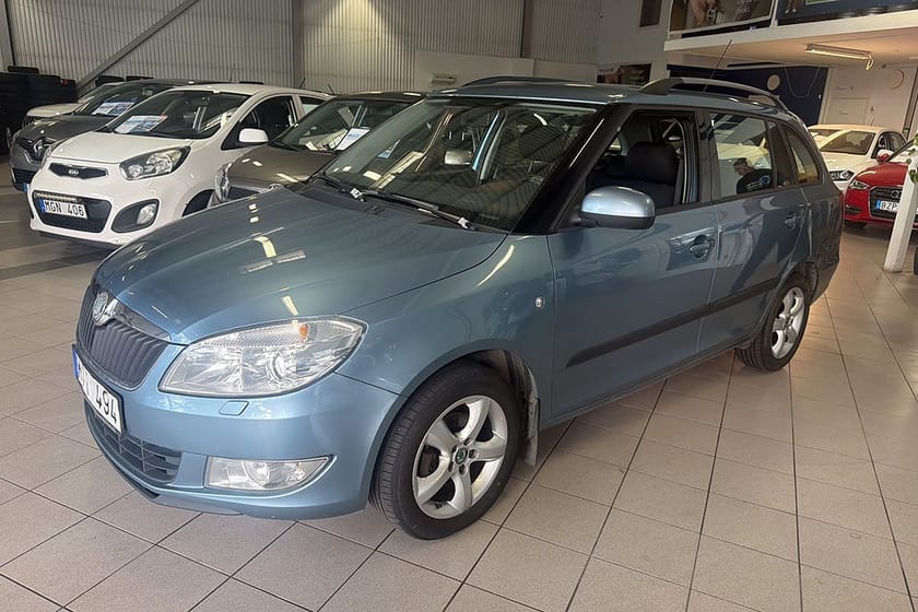 Bild 1 av Škoda Fabia Kombi Skoda 1.2 ELEGANCE SUPERDEAL 3.95% / KAMKEDJA / PDC /DRAG