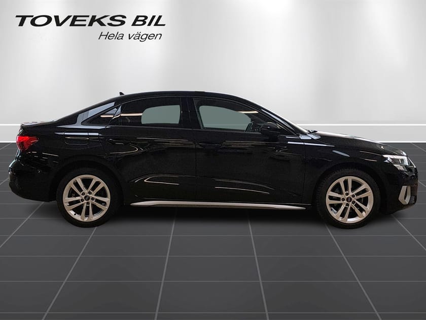 Bild 2 av Audi A3 Sedan 35 TFSI 150 hk ADVANCED LED-Strålkastare