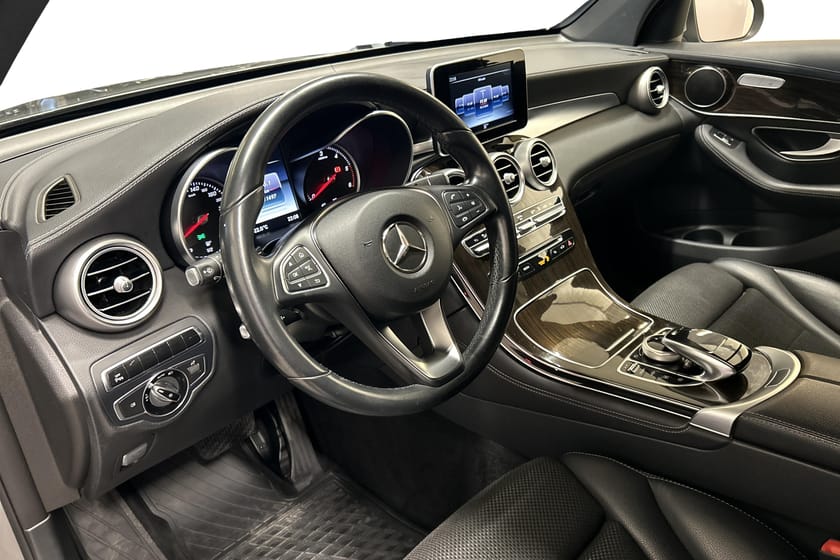 Bild 5 av Mercedes-Benz GLC 220 d 4MATIC / Luftfjädring / Värmare / Drag