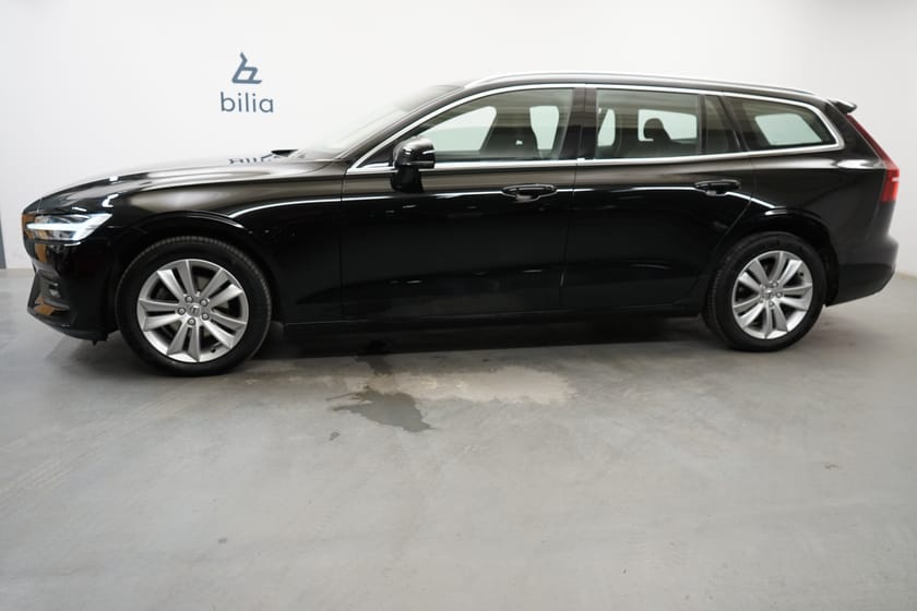 Bild 2 av Volvo V60 B4 Bensin Momentum Advanced Edition, Dragkrok, Baklucka elmanövrerad