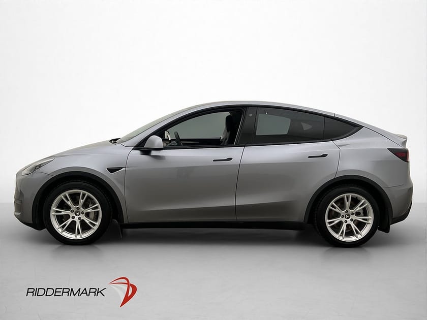 Bild 5 av Tesla Model Y Long Range AWD Pano Skinn B-Kamera AP Navi