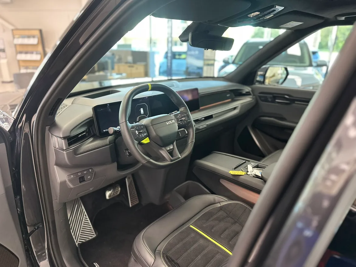 picture of a car