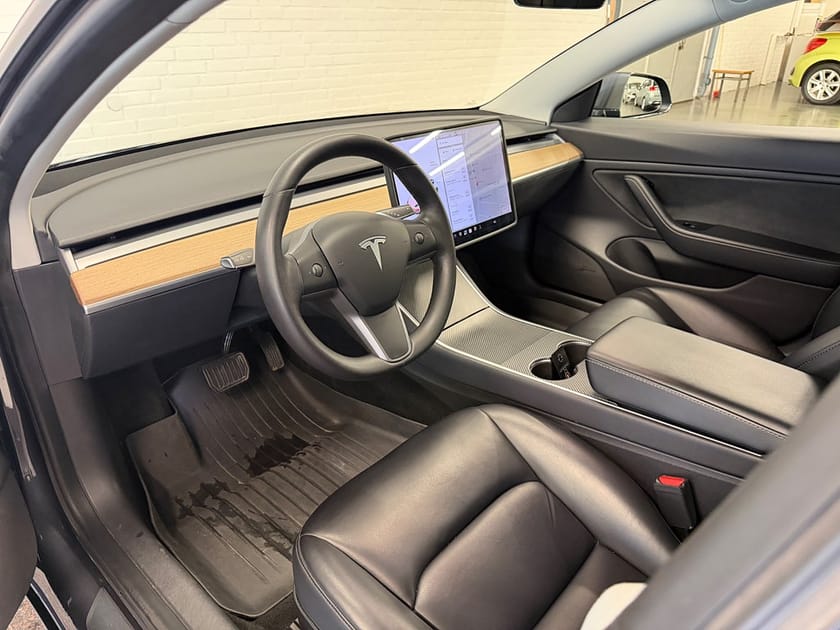 Bild 5 av Tesla Model 3 Long Range AWD Euro 6 | 440 hk | Panorama| SoV-hjul