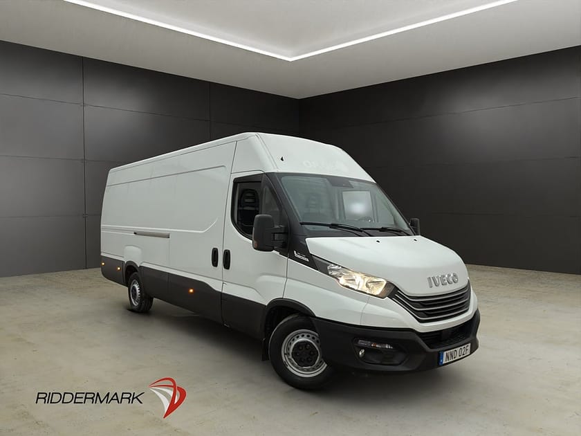 Bild 3 av Iveco Daily 35-140 Van L4H2 2.3JTD 136hk FLYTTBIL Värm 3-Sits PDC Moms
