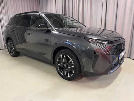 Peugeot 5008 Hybrid 145