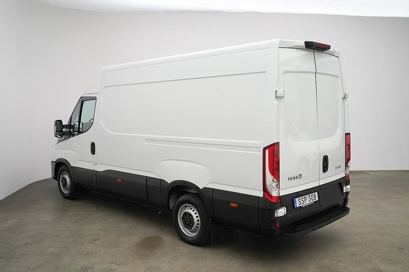 Bild 4 av Iveco Daily 35-140 Van 2.3 JTD Hi-Matic / Moms / 3500kg