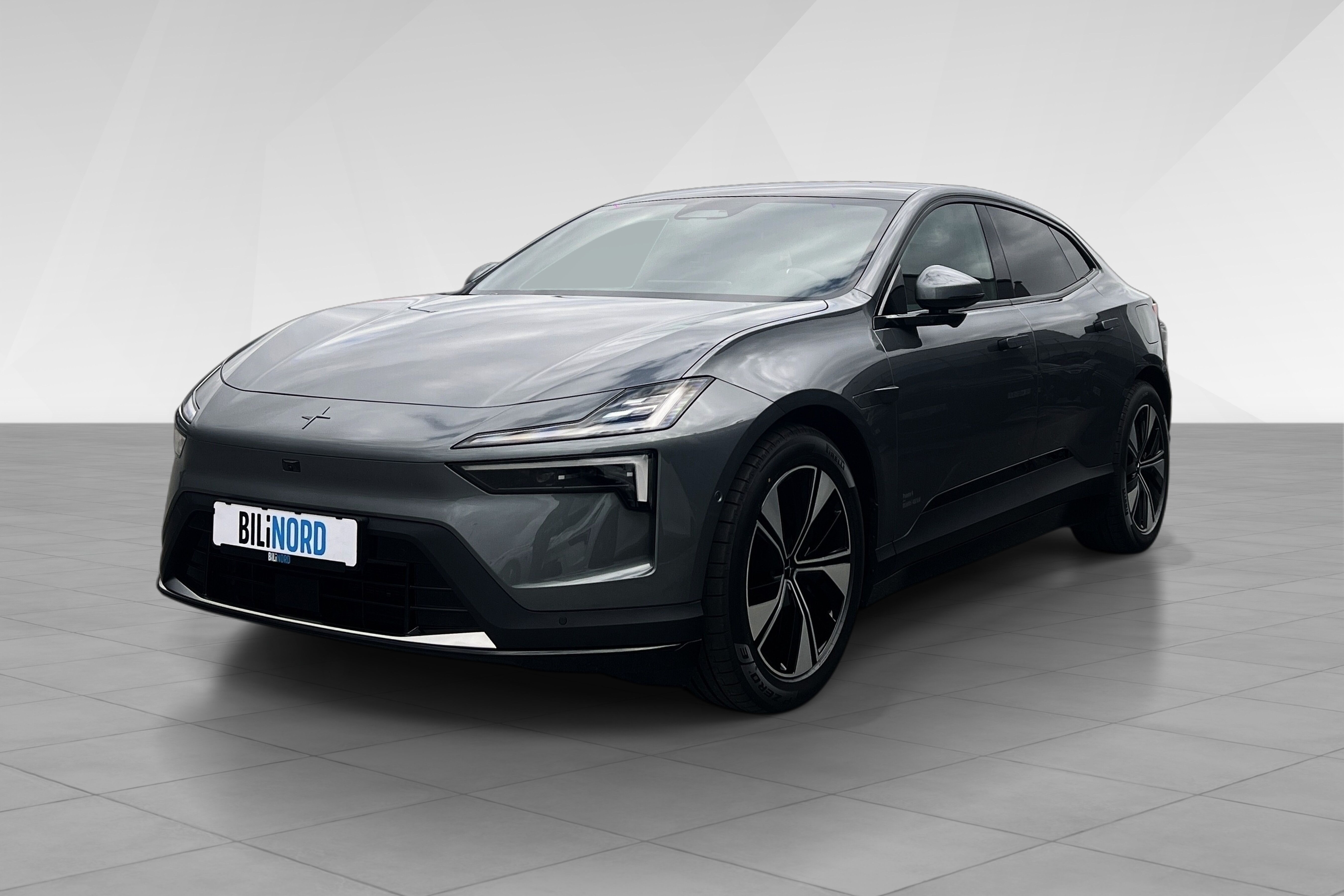 Polestar 4 Long Range Dual motor bilde 4