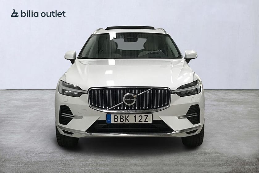 Bild 3 av Volvo XC60 Recharge T6 Ultima Bright 350hk Pano HuD Drag H/K 360°