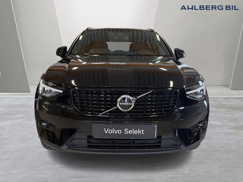 Bild 5 av Volvo XC40 B4 FWD Bensin Plus Dark