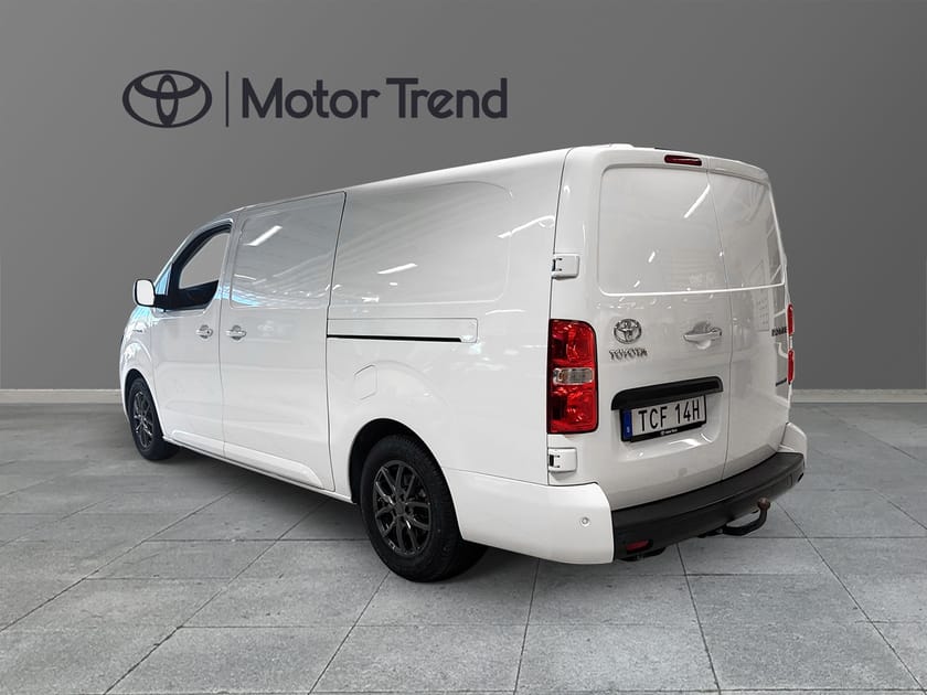 Bild 2 av Toyota Proace Electric 75 KWH LONG COMFORTPLUS 2 DÖRRAR