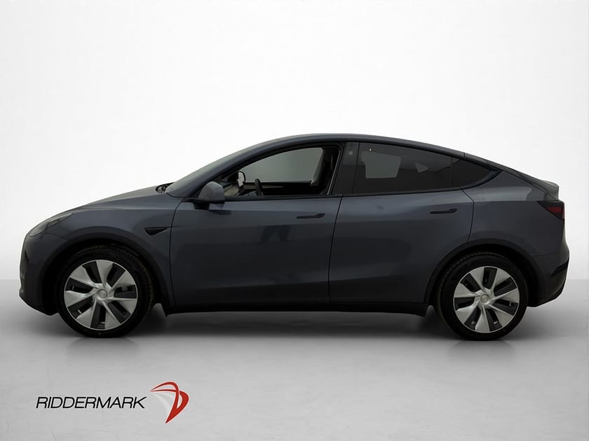 Bild 5 av Tesla Model Y Long Range AWD Svensksåld Autopilot Pano