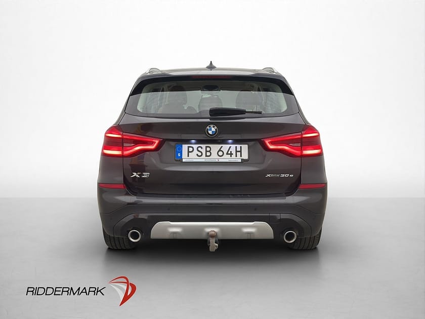 Bild 5 av BMW X3 xDrive30e xLine Cockpit B-Kamera Navi Skinn Drag
