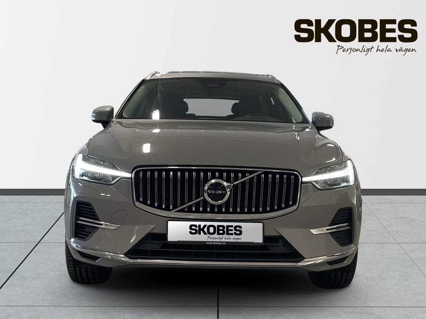 Bild 2 av Volvo XC60 Recharge T6 Core Bright