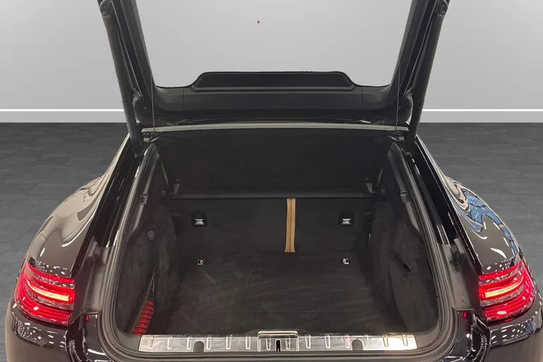 Porsche Panamera 4 E-Hybrid