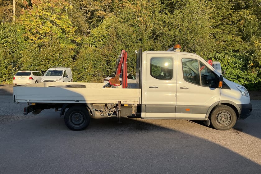 Bild 2 av Ford Transit 350 Chassi Dubbelhytt