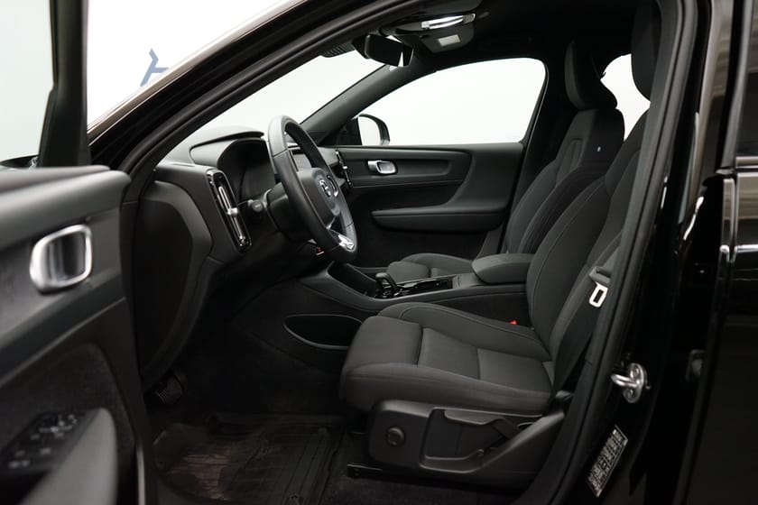 Bild 5 av Volvo XC40 Recharge Core, Baklucka elmanövrerad, Navigation