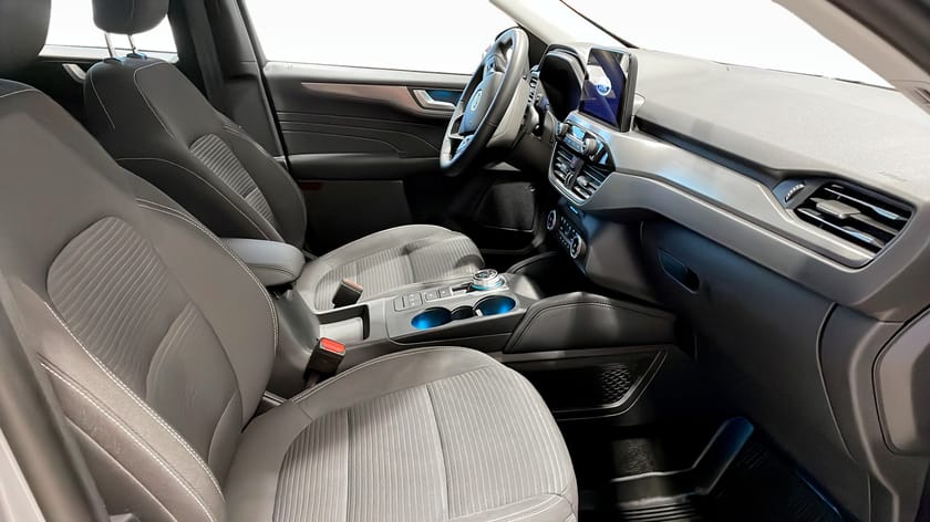 Bild 3 av Ford Kuga Plug-In Hybrid Titanium 2.5 225HK Vinterpaket