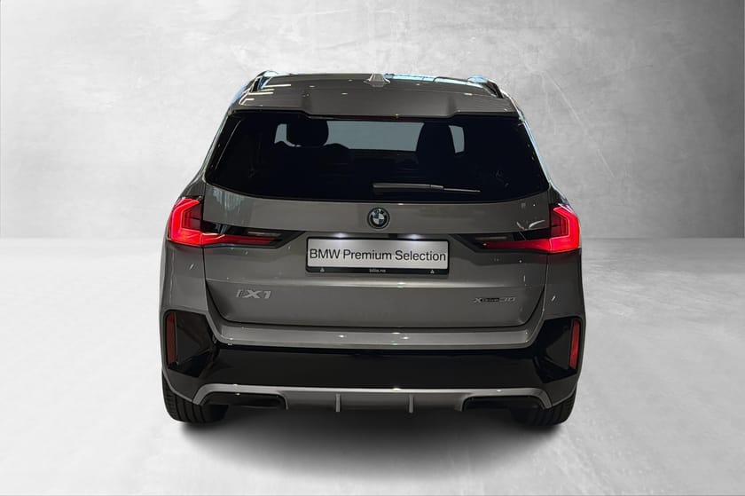 Bilde 3 av BMW iX1 xDrive30 FullyCharged, M-Sport,HUD,H/K,H-feste