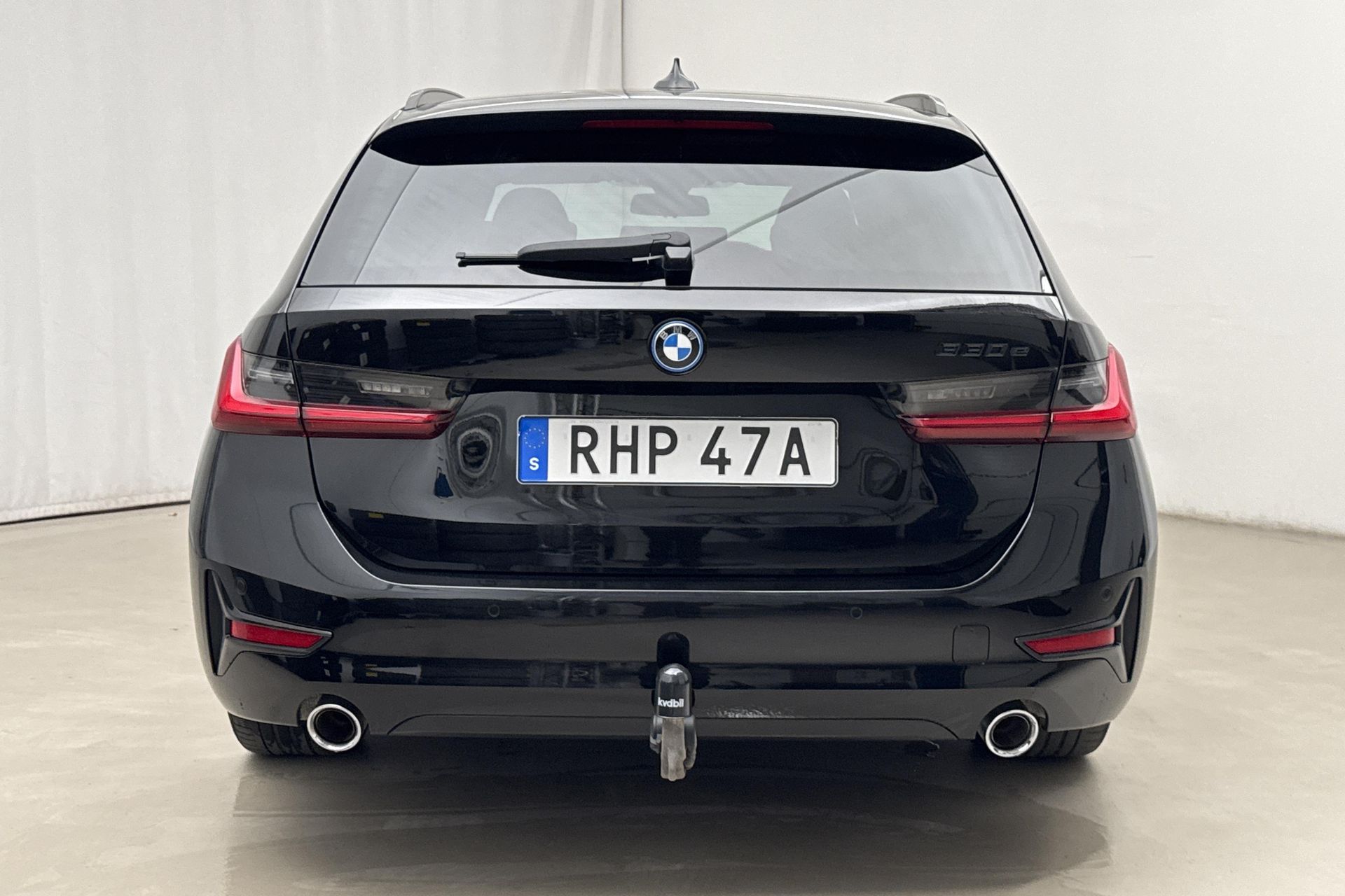 BMW 330 e Touring 2022, photo 6/10