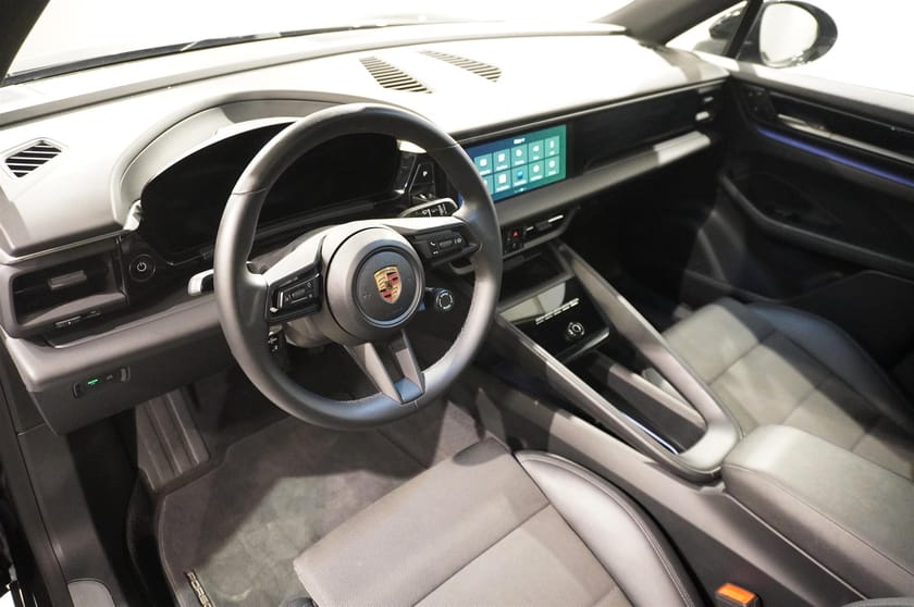 Bild 2 av Porsche Macan 4 388hk Bose Pano 360° Drag 21 Adpt. Farth.