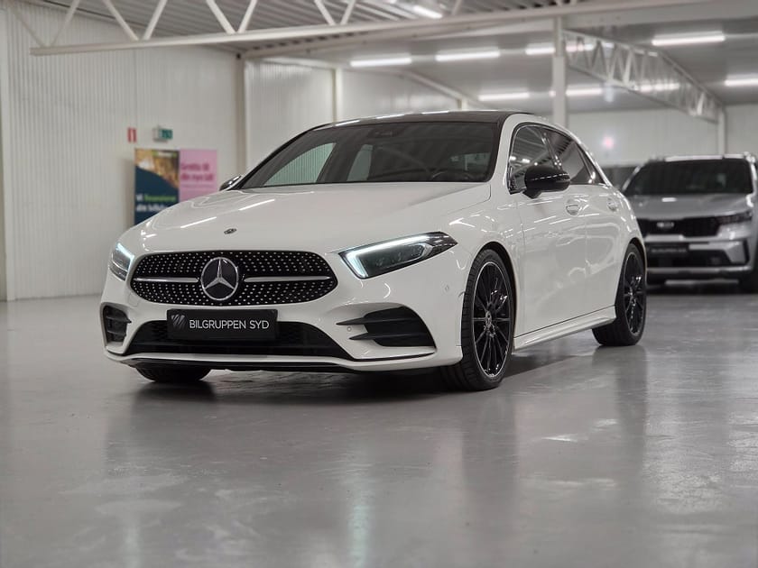 Bild 3 av Mercedes-Benz A 200 7G-DCT AMG|Night|Panorama|Widescreen|Keyless|