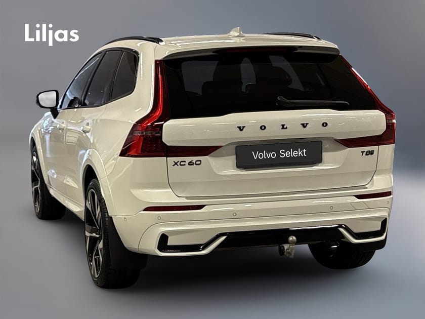 Bild 4 av Volvo XC60 T8 AWD Plus Black Nordic Edition//360-kamera//Dragkrok//