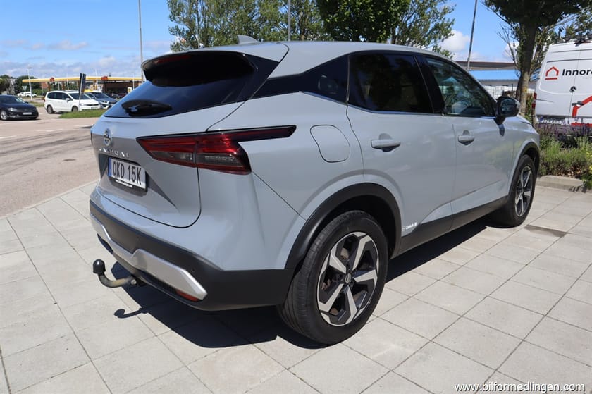 Bild 3 av Nissan Qashqai 1.3 DIG-T FWD 158hk Tekna Aut Navi 360° Head up Drag