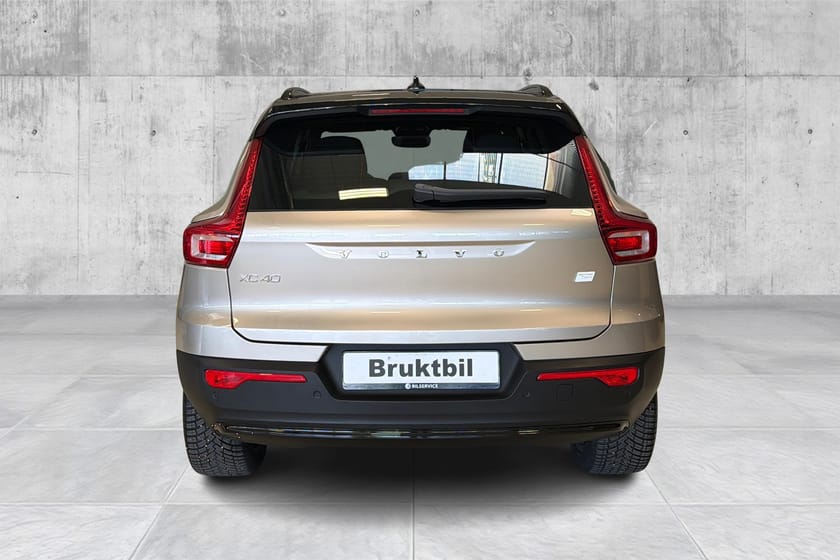 Bilde 4 av Volvo XC40 Recharge Twin motor Plus AWD H-feste/Varmepumpe/Kamera/Varmer/El.sete/ACC
