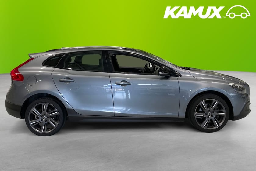 Bild 2 av Volvo V40 Cross Country D4 Kamera Momentum 190HK