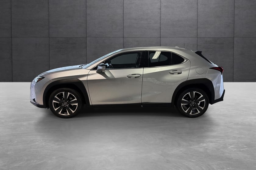 Bilde 2 av Lexus UX 250h E-Four