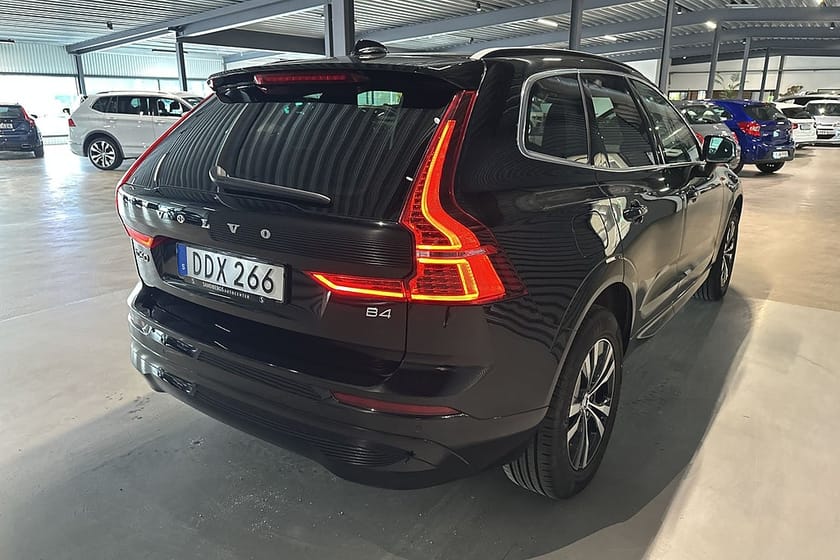 Bild 4 av Volvo XC60 B4 Momentum Advanced Edition II Backkamera Värmare Eu6