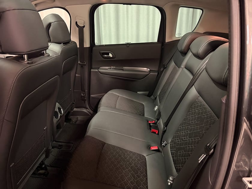 Bild 5 av Peugeot 3008 ALLURE 2,0 HDi AUT Inkl. Drag Vinterhjul Panorama