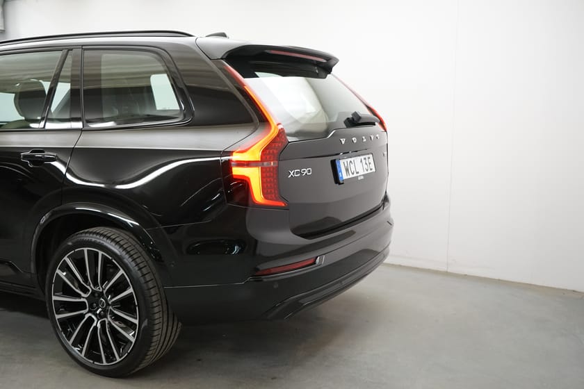 Bild 3 av Volvo XC90 T8 Ultra Dark Edition, Dragkrok, Navigation, Parkeringskamera 360, Taklucka