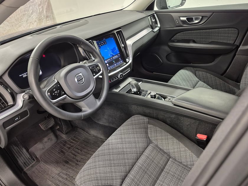 Bild 2 av Volvo V60 Cross Country B4 MILDHYBRID AWD 197HK 4x4 Advanced