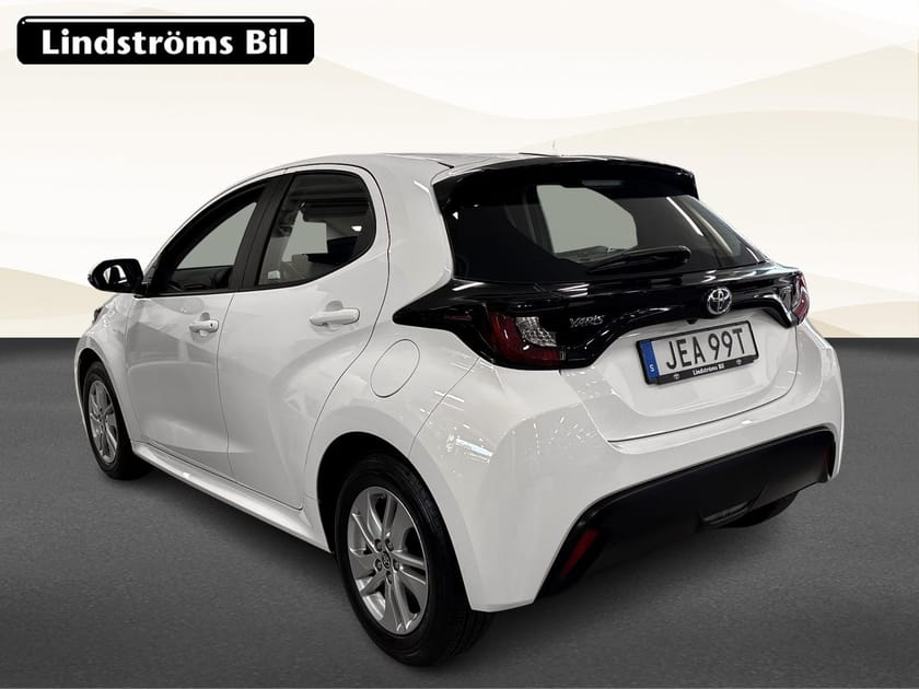 Bild 4 av Toyota Yaris Hybrid Active Komfortpaket 1.5 116hk S&V-Hjul Moms