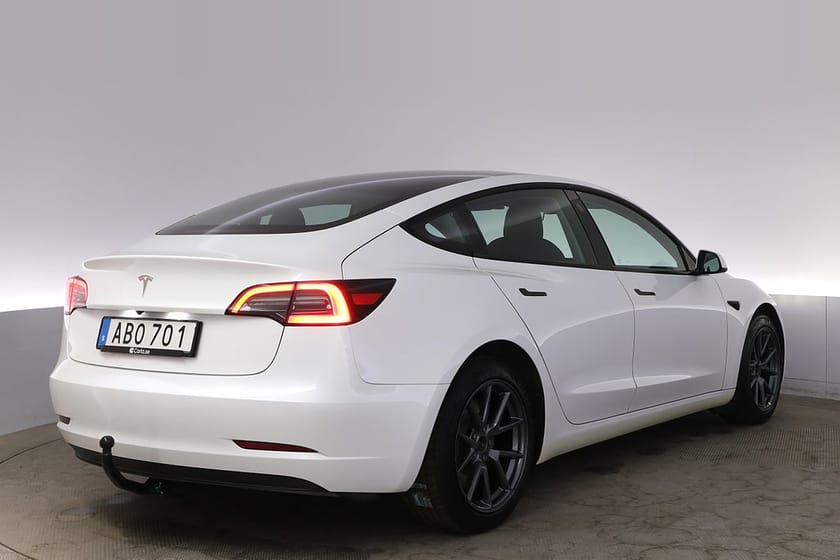 Bild 5 av Tesla Model 3 Standard Range Refresh AP Pano Drag V-hjul
