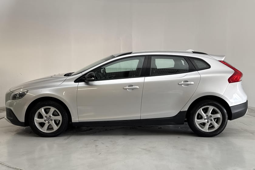 Bild 2 av Volvo V40 Cross Country D3 (150hk) Momentum BE Värmare