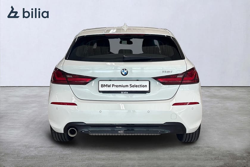 Bild 4 av BMW 118i Sportline Aut | Aktiv farth. | PDC fram & bak | Navi