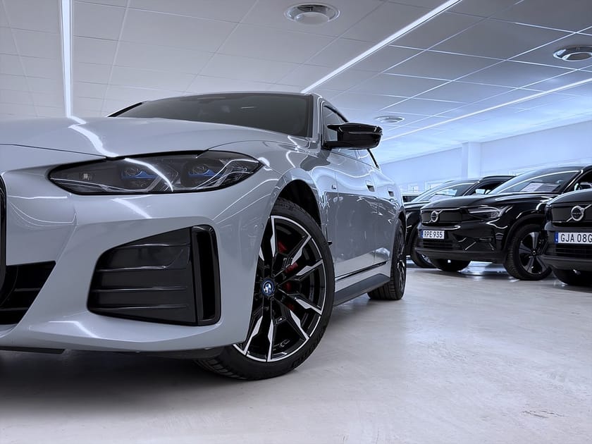 Bild 3 av BMW i4 M50 xDrive Gran Coupé 544hk M Sport 360 H/K HUD Laser
