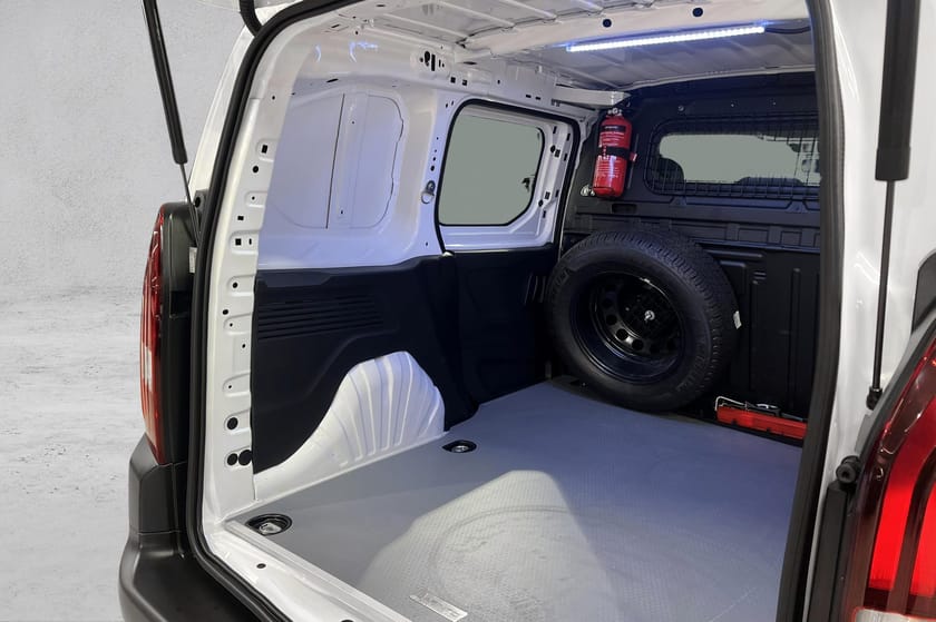 Bilde 5 av Peugeot Partner L1 Mester 1,5 HDi 130hk 4x4 man Cruise/Krok/Varmer