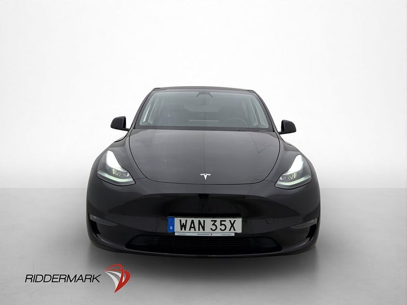 Bild 3 av Tesla Model Y Long Range AWD Dragkrok MOMS Svensksåld