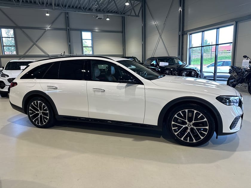 Bild 3 av Mercedes-Benz E 300 de 4MATIC All-Terrain