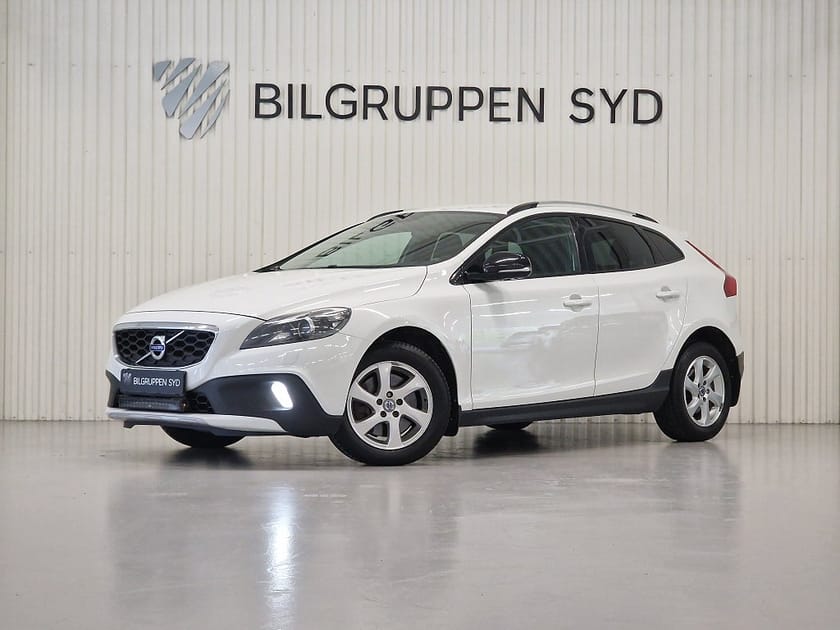 Bild 1 av Volvo V40 Cross Country D3 Momentum|Värmare|Nyservad|