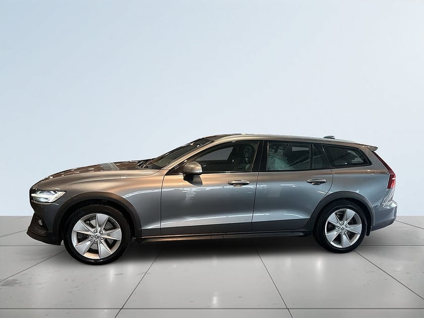 Bild 4 av Volvo V60 Cross Country D4 AWD Geartronic Momentum S&V-Hjul/M&D-Värm/Dragkrok