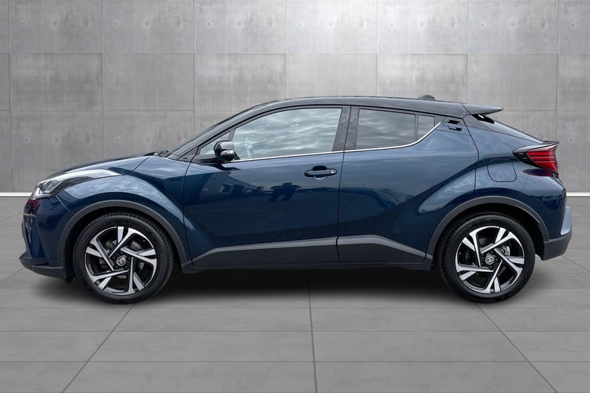 Bilde 2 av Toyota C-HR Hybrid Lounge Tech Bi tone m/Alcantara seter