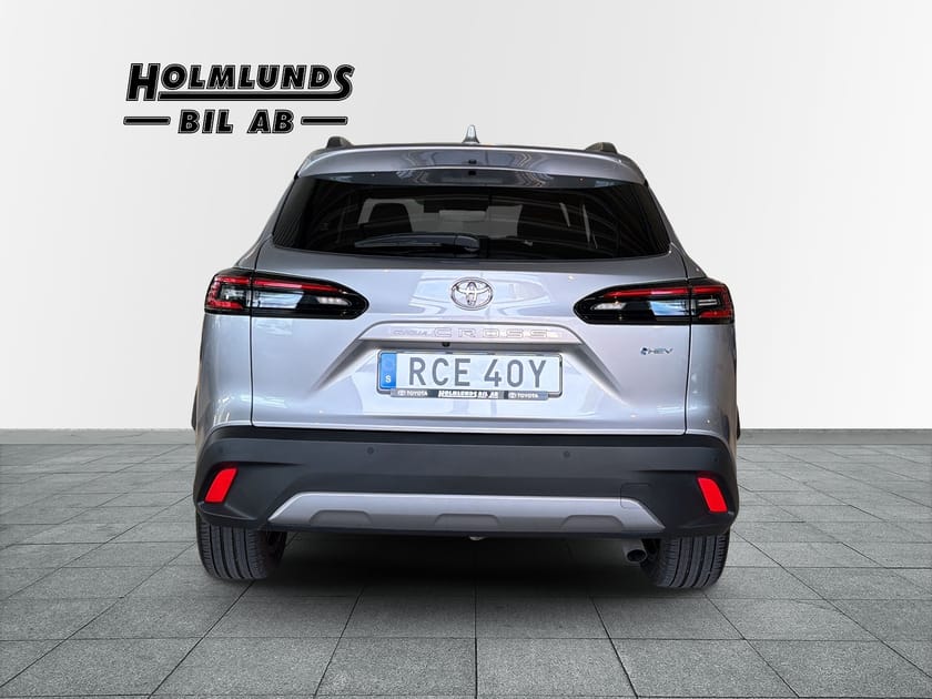 Bild 4 av Toyota Corolla Cross Hybrid AWD-i 2,0 197 hk Executive skyview