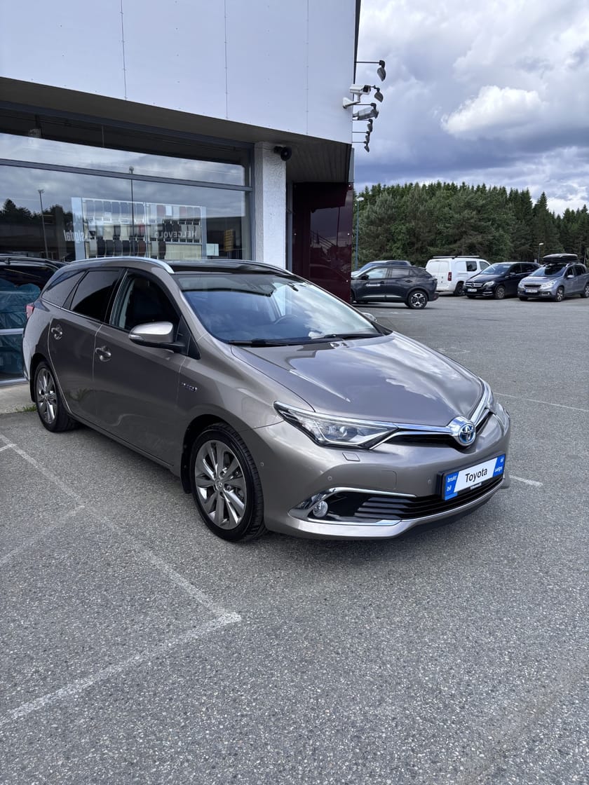Bilde 2 av Toyota Auris Touring Sports Hybrid 1,8 Executive