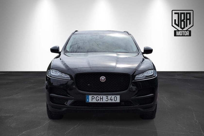 Bild 2 av Jaguar F-Pace 20d AWD Euro 6 MOMS LEASBAR 4,99% RÄNTA!