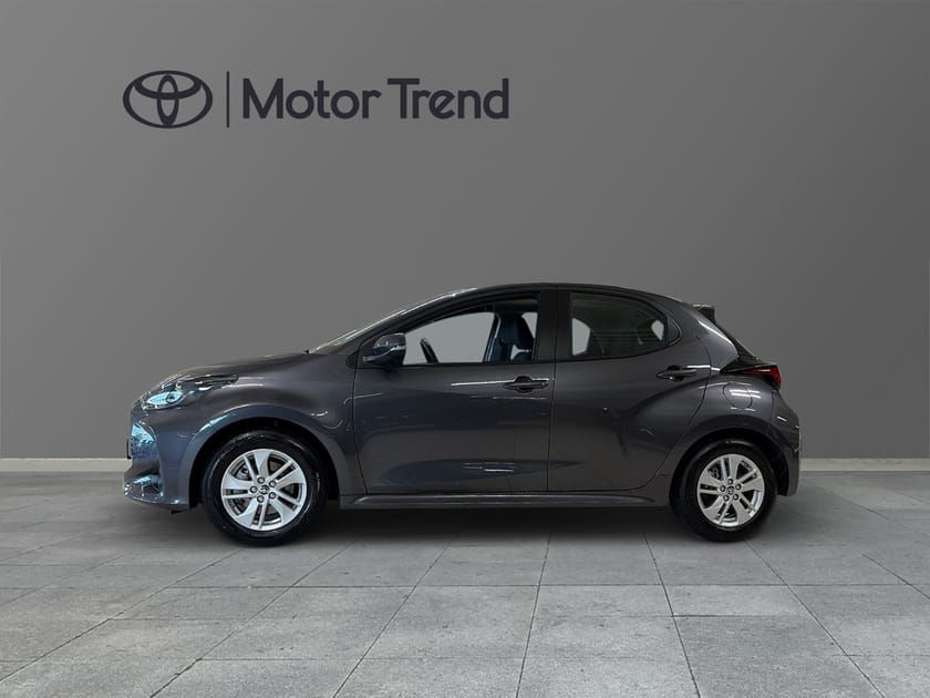 Bild 2 av Toyota Yaris Hybrid 115 1,5 115hk ACTIVE KOMFORTPAKET VINTERHJUL